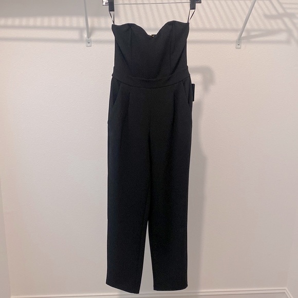 SOLD: Express Black Sweetheart Jumpsuit NWT - Picture 3 of 9